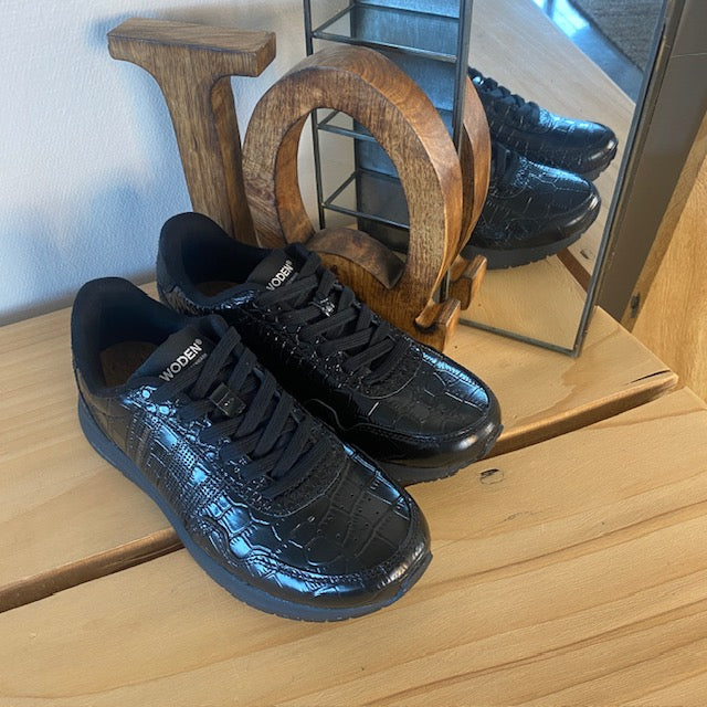 Sort Wodensko i krokodillelook