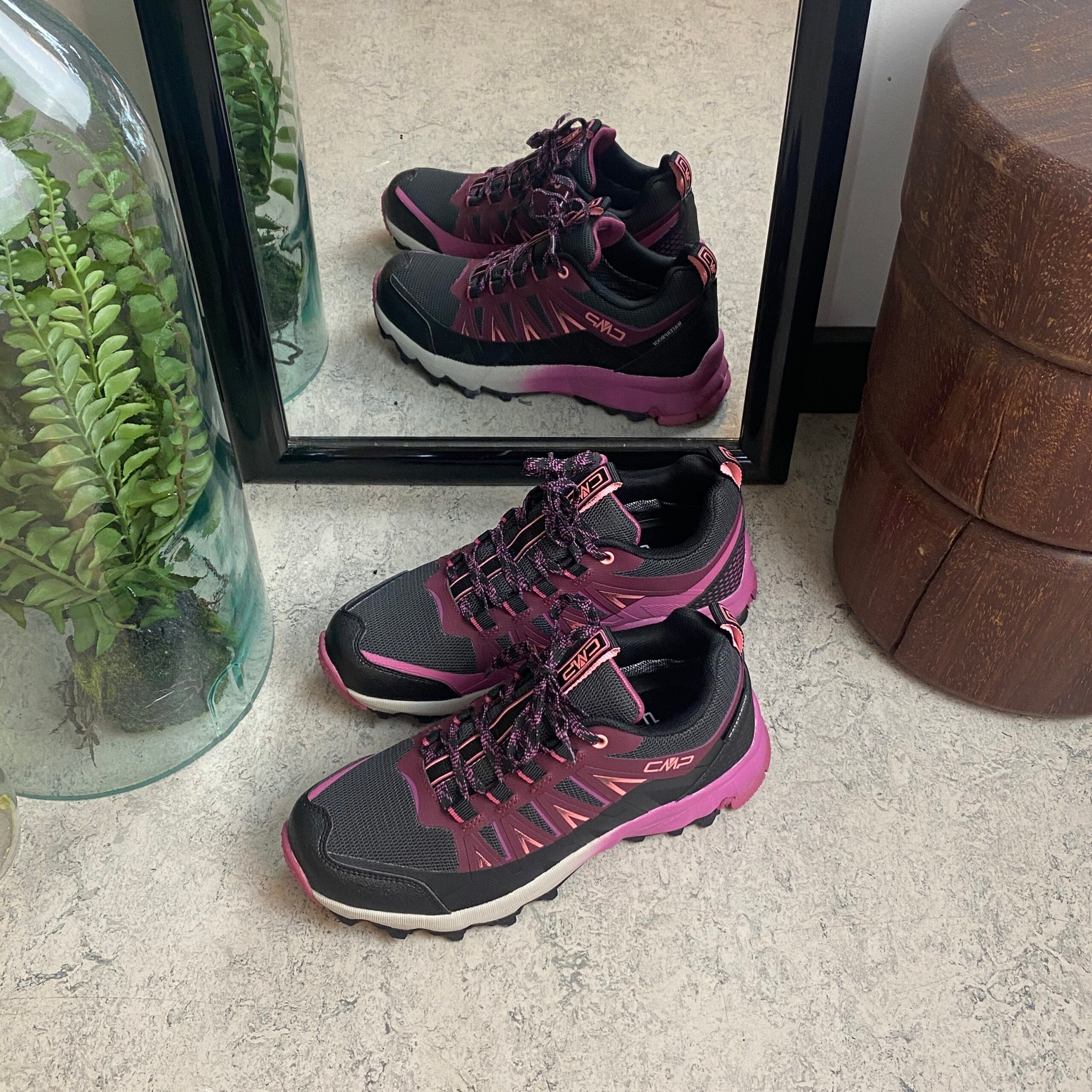 Lilla vandresko med stødabsobering fra CMP