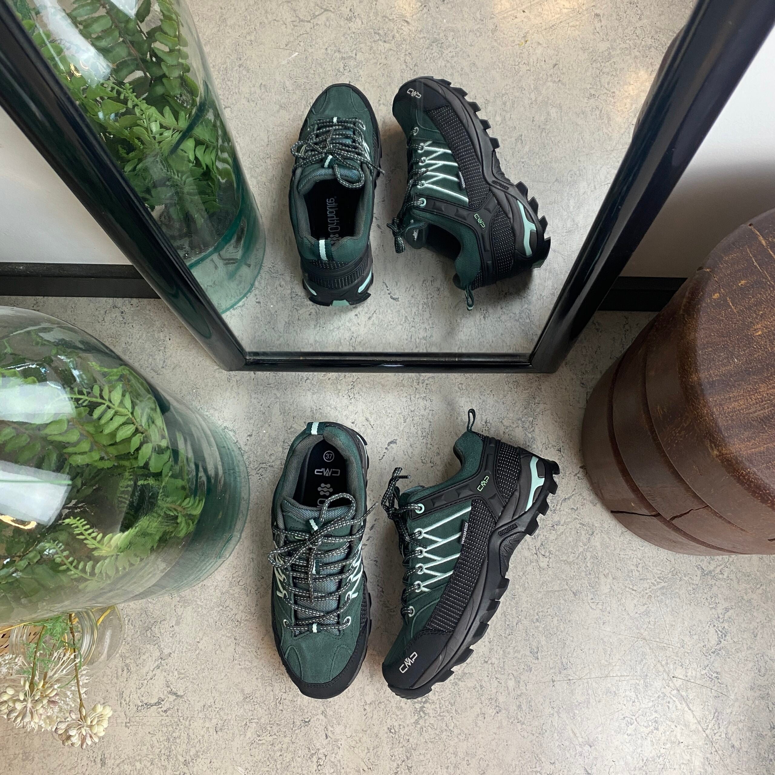 Grøn vandtæt vandresko fra CMP med flotte detaljer