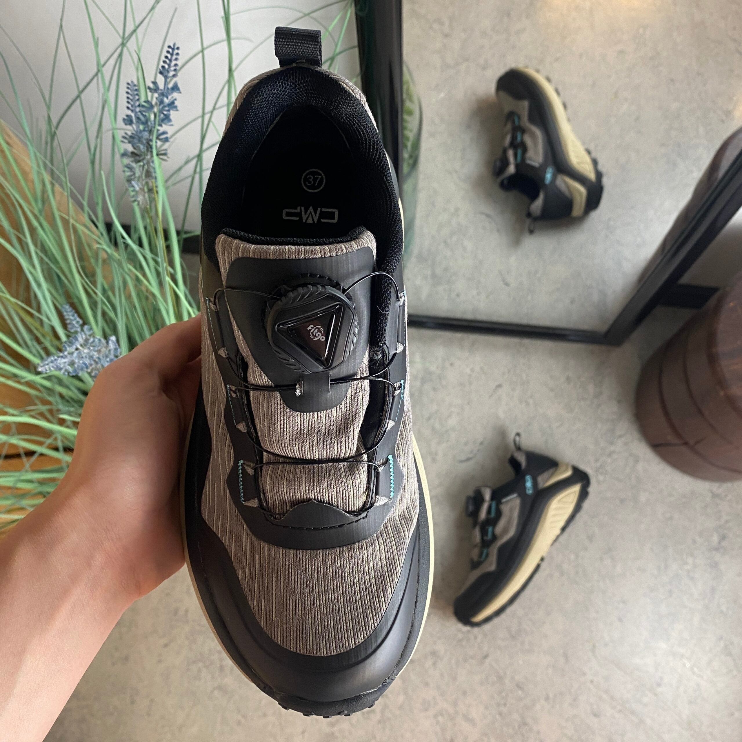 Grå, vandtætte vandresko fra CMP med BOA-lukning