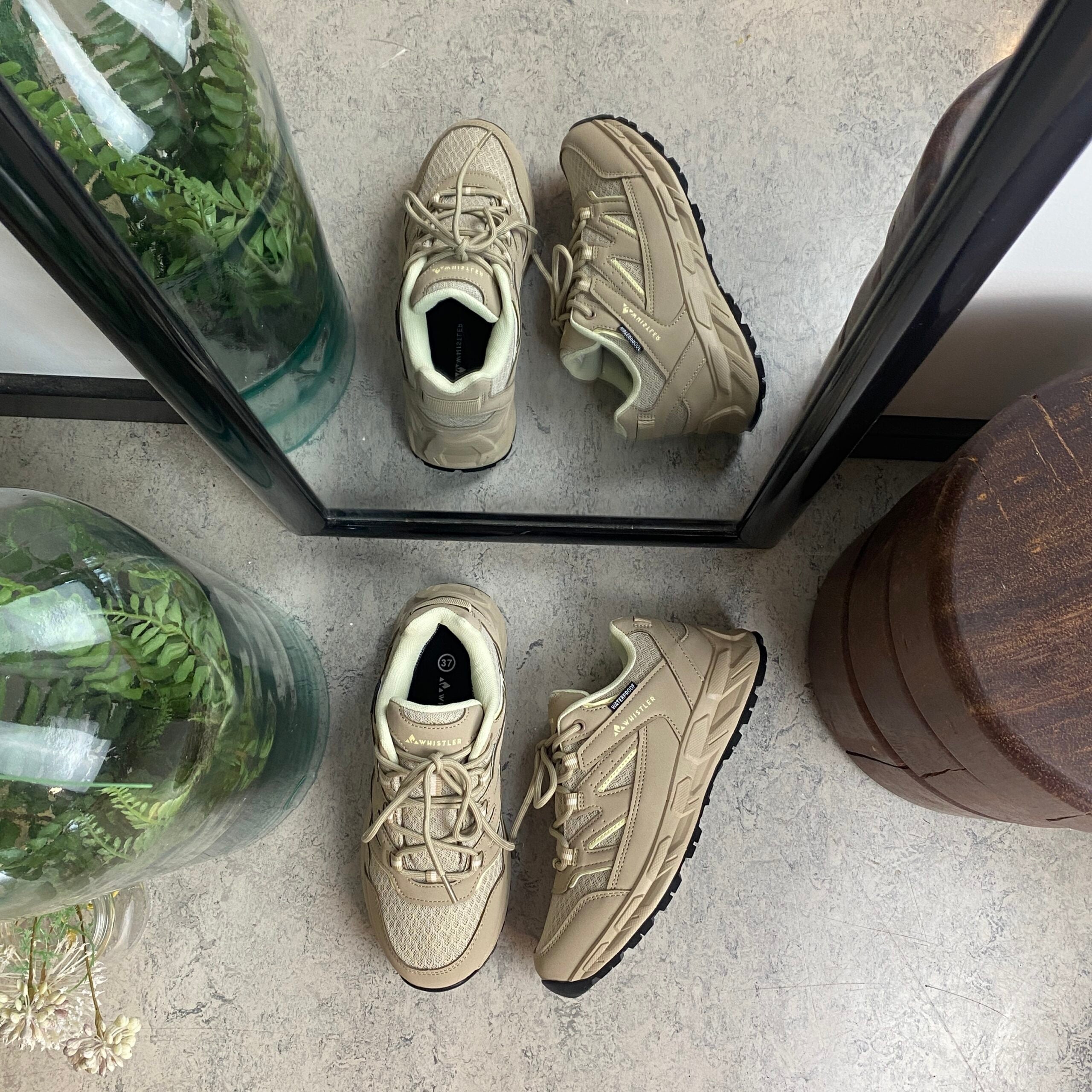 Beige outdoor-sko fra Whistler