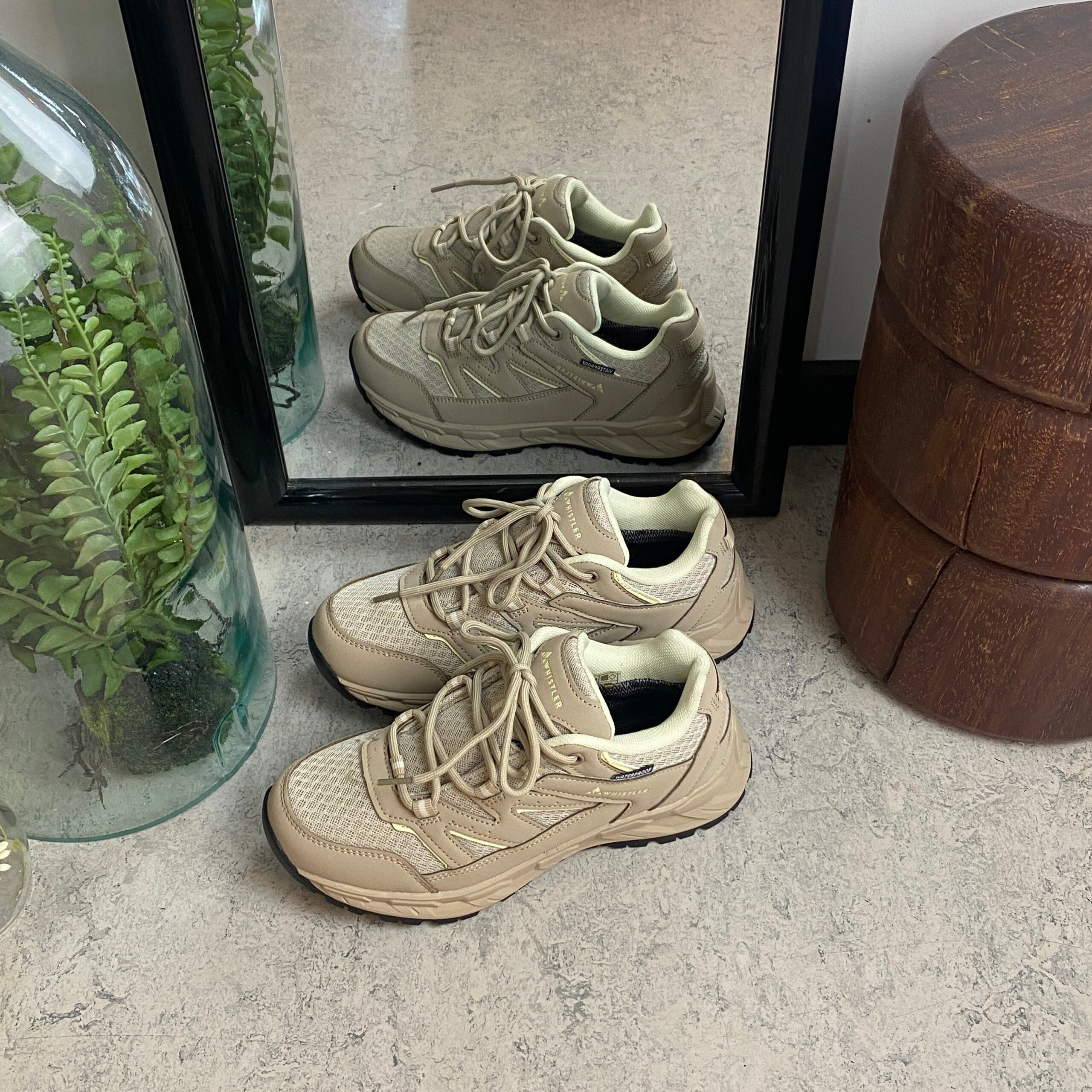 Beige outdoor-sko fra Whistler