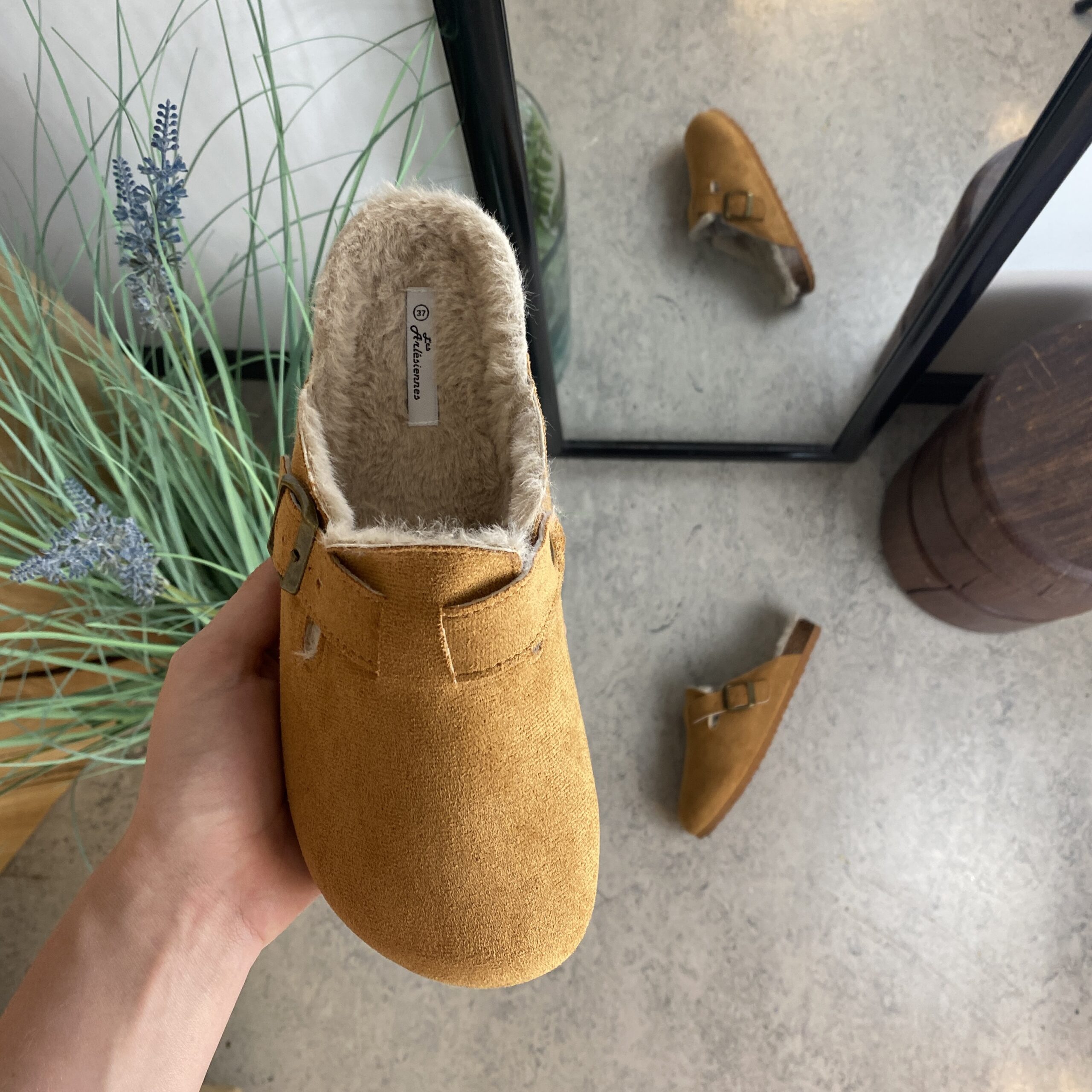 Lysebrun Slip on hjemmesko