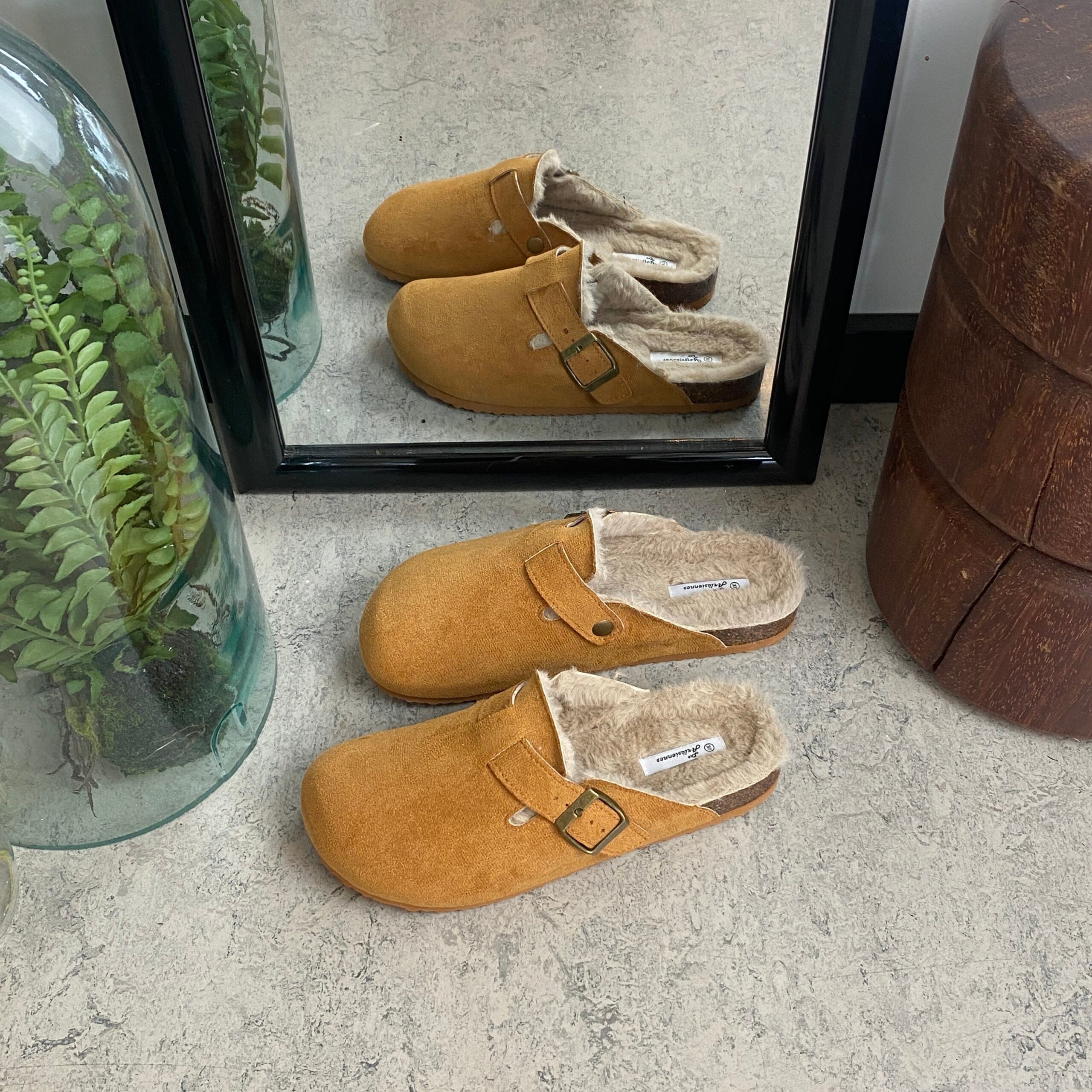 Lysebrun Slip on hjemmesko