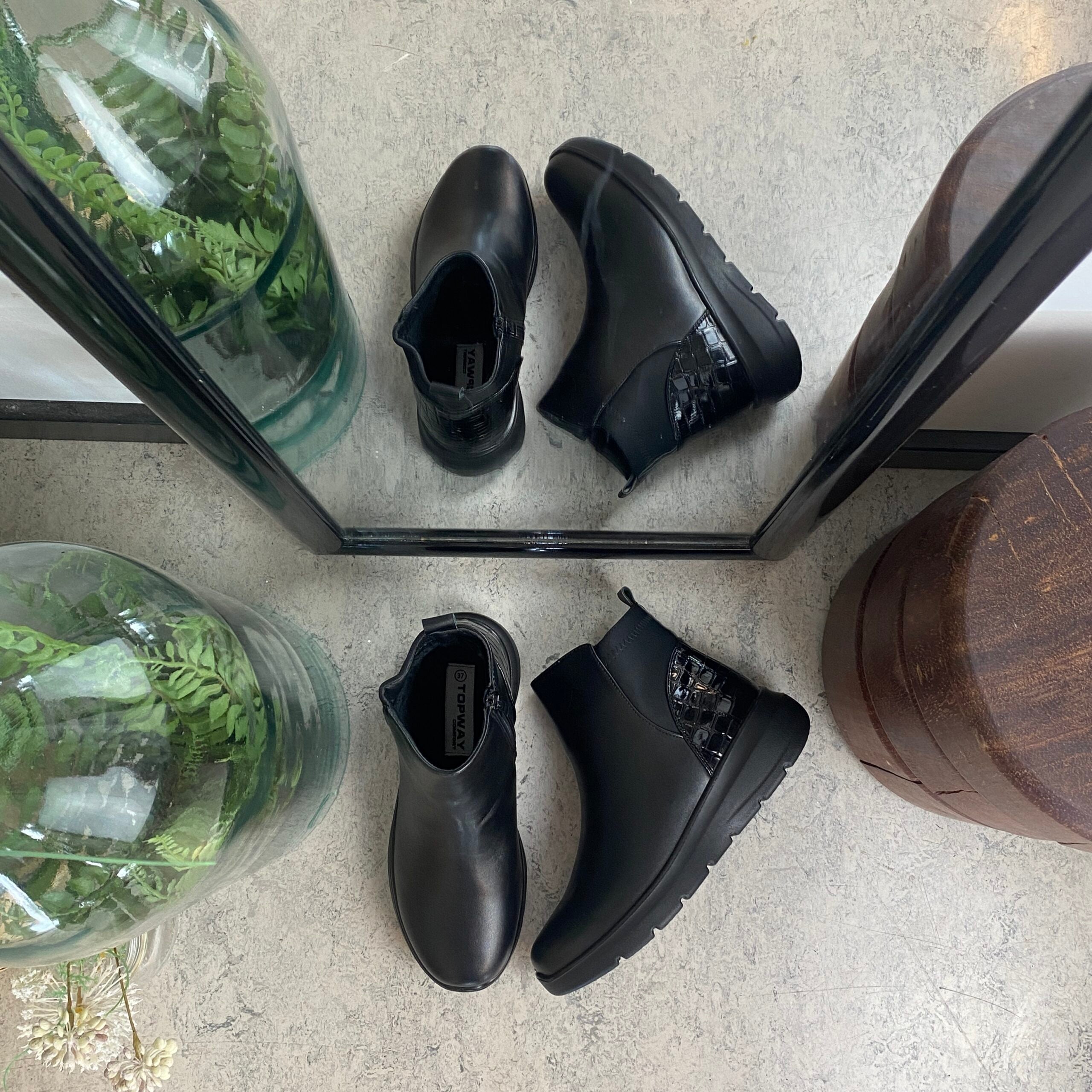 Sort støvle med lynlås