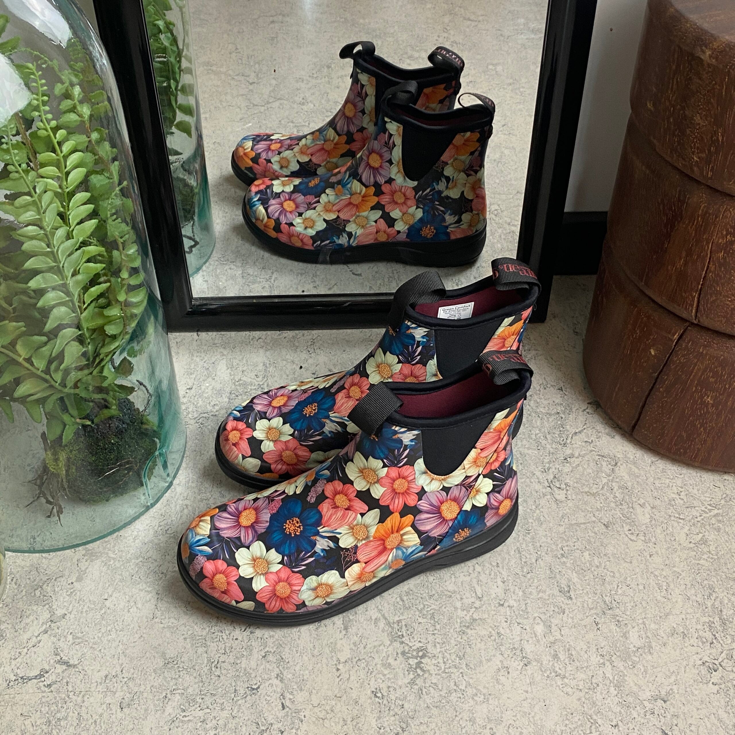 Green Comfort gummistøvle i blomsterprint med svangstøtte