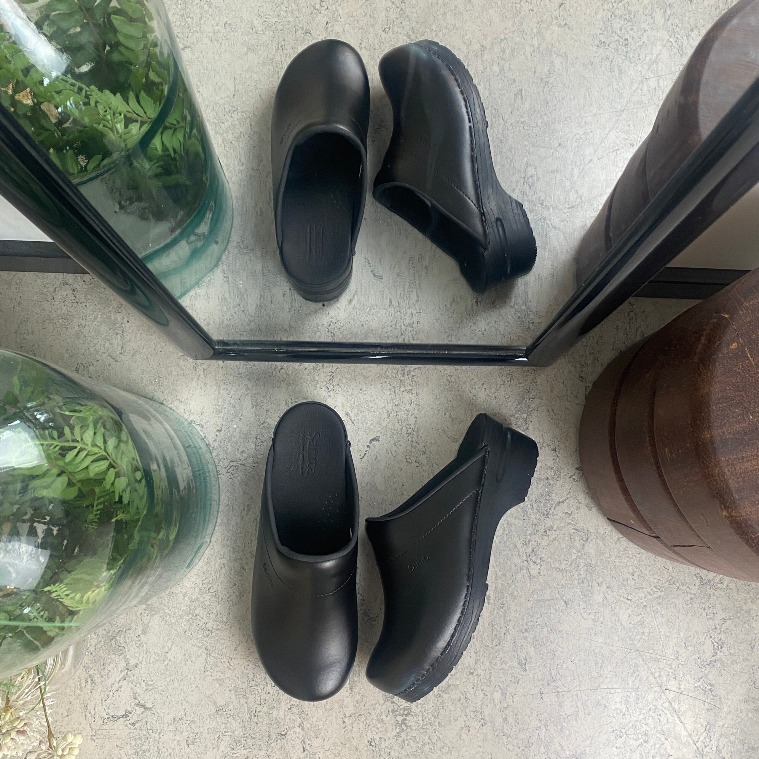 Praktisk sort Sanita træsko