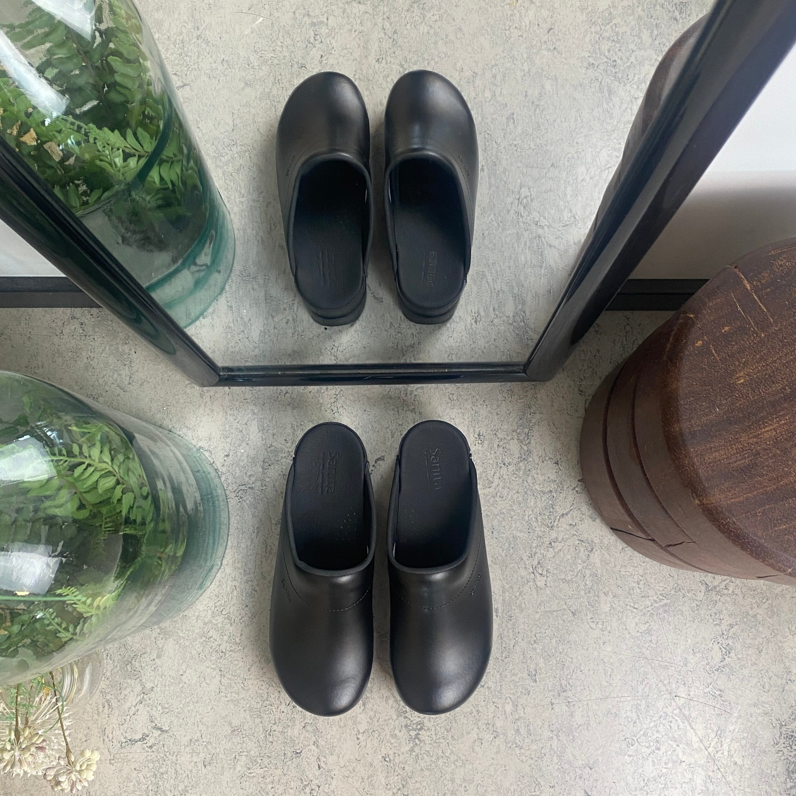 Praktisk sort Sanita træsko