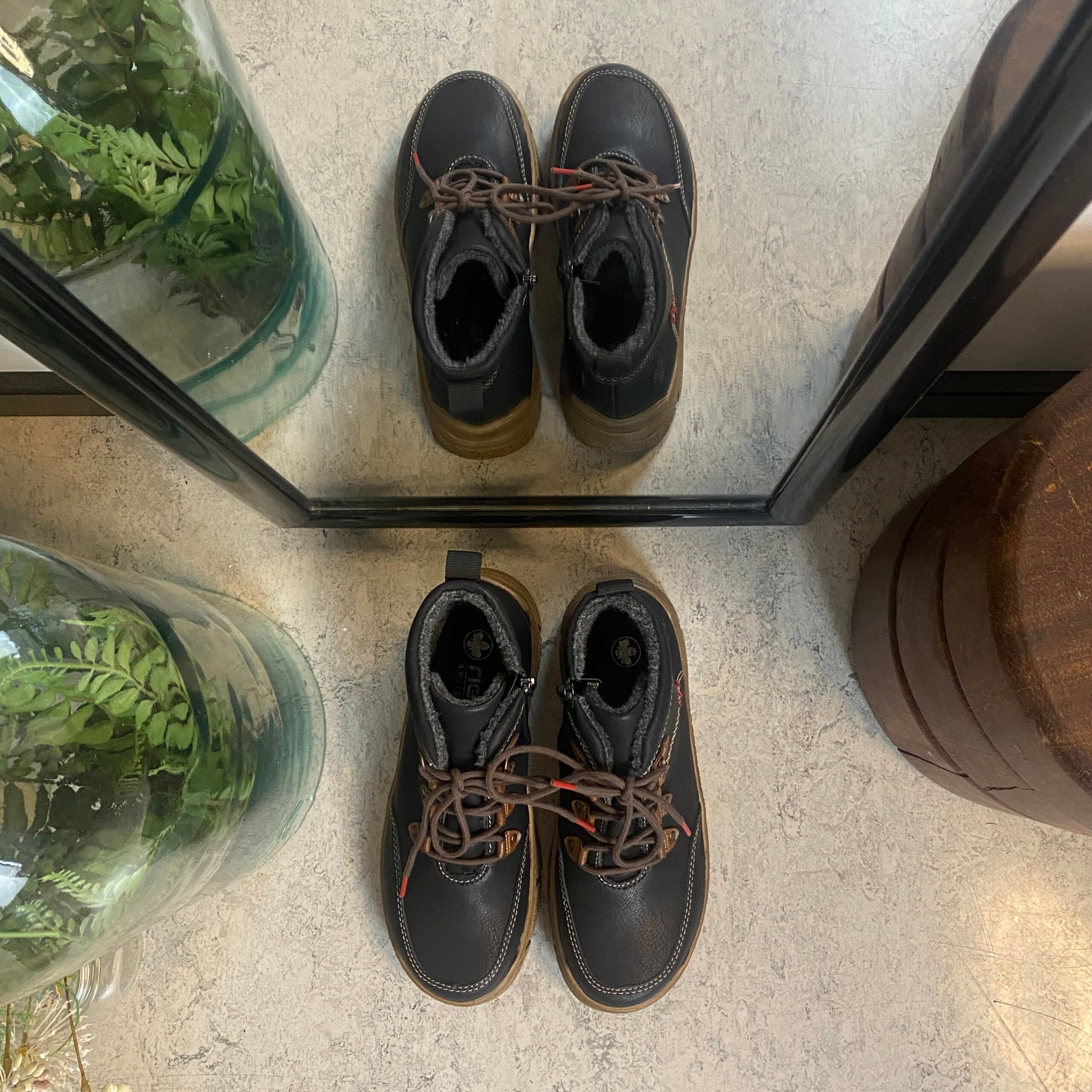 Kort støvle fra Rieker med let for