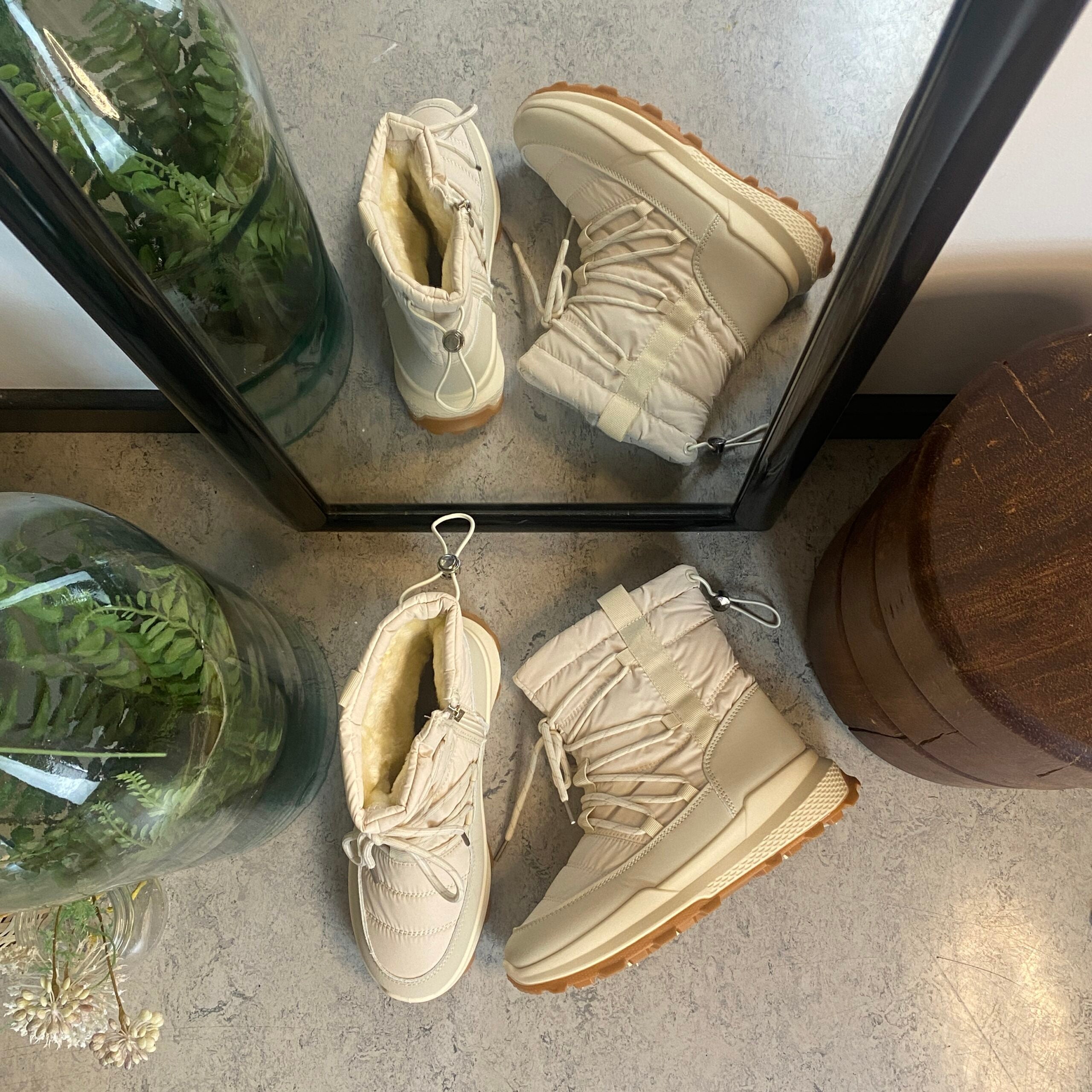 Beige vinterstøvle med lækkert blødt for