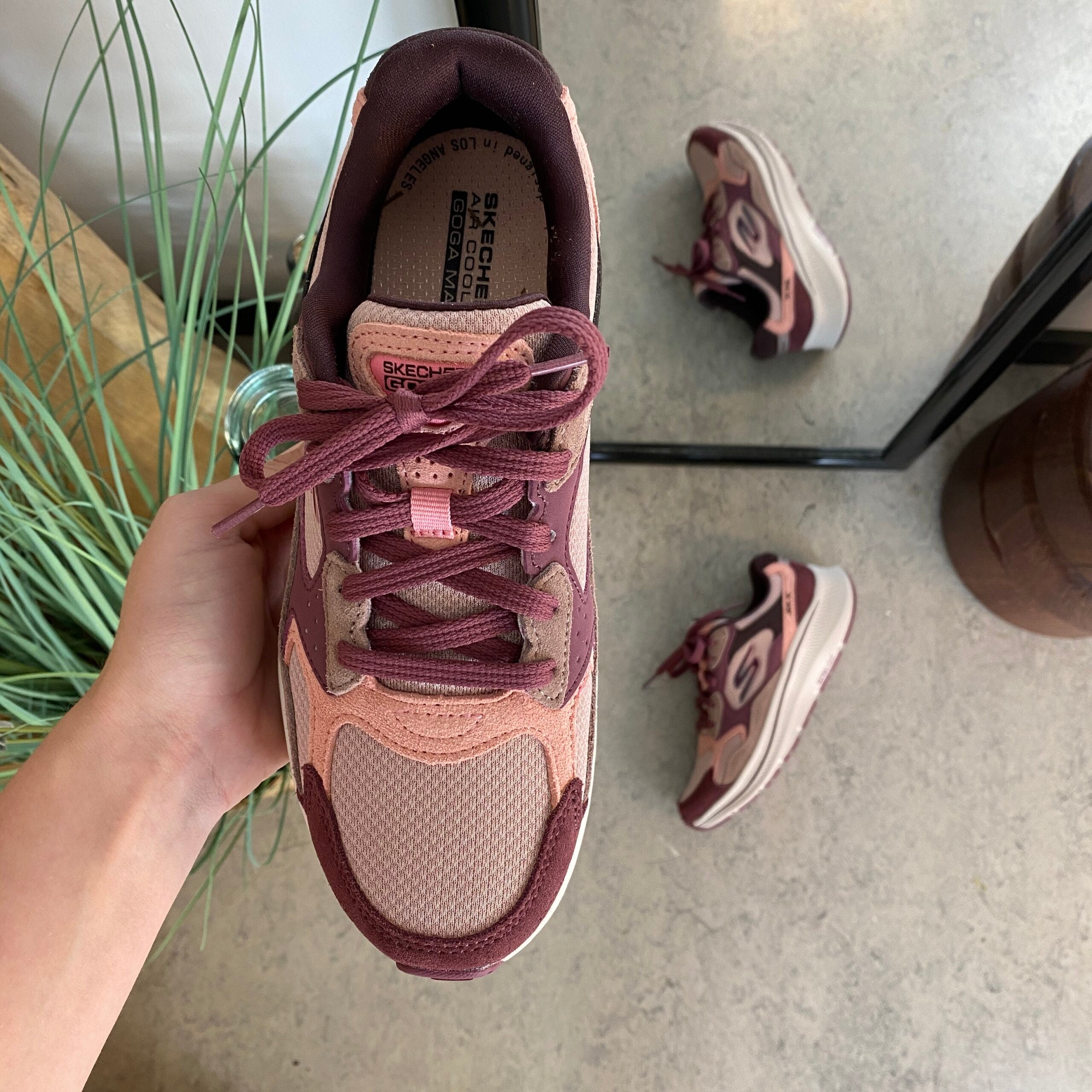 Ultra let sko fra Skechers ned nasser af stødabsorbering