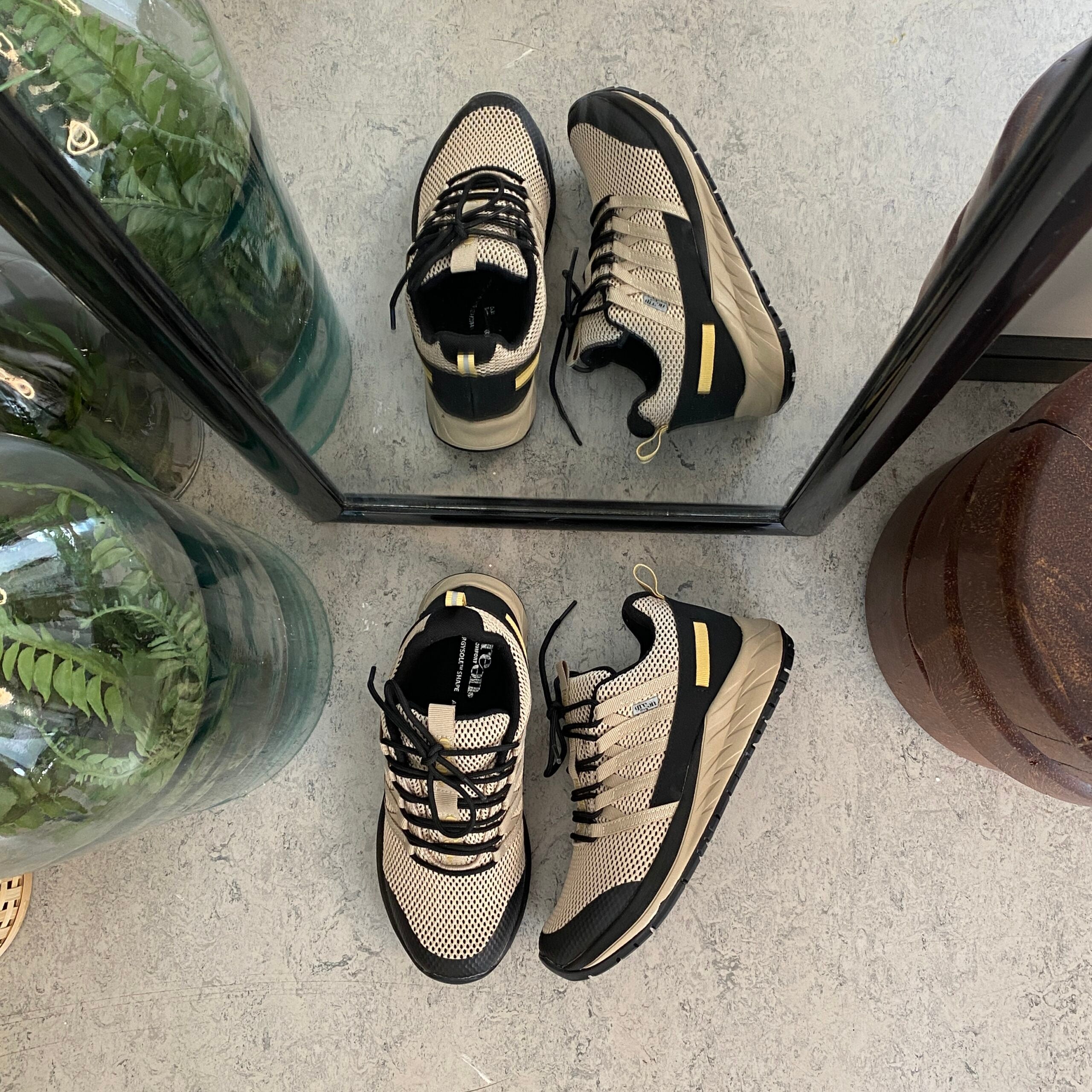 Beige vandtæt sko fra Green Comfort med masser af svangstøtte