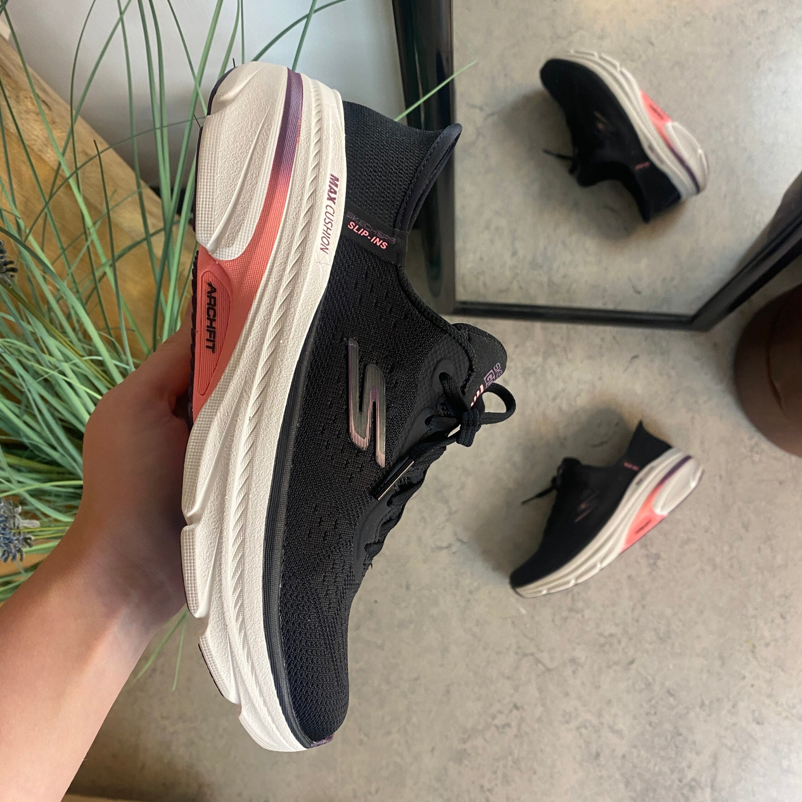 Skechers slip-ins med fremragende stødabsorbering