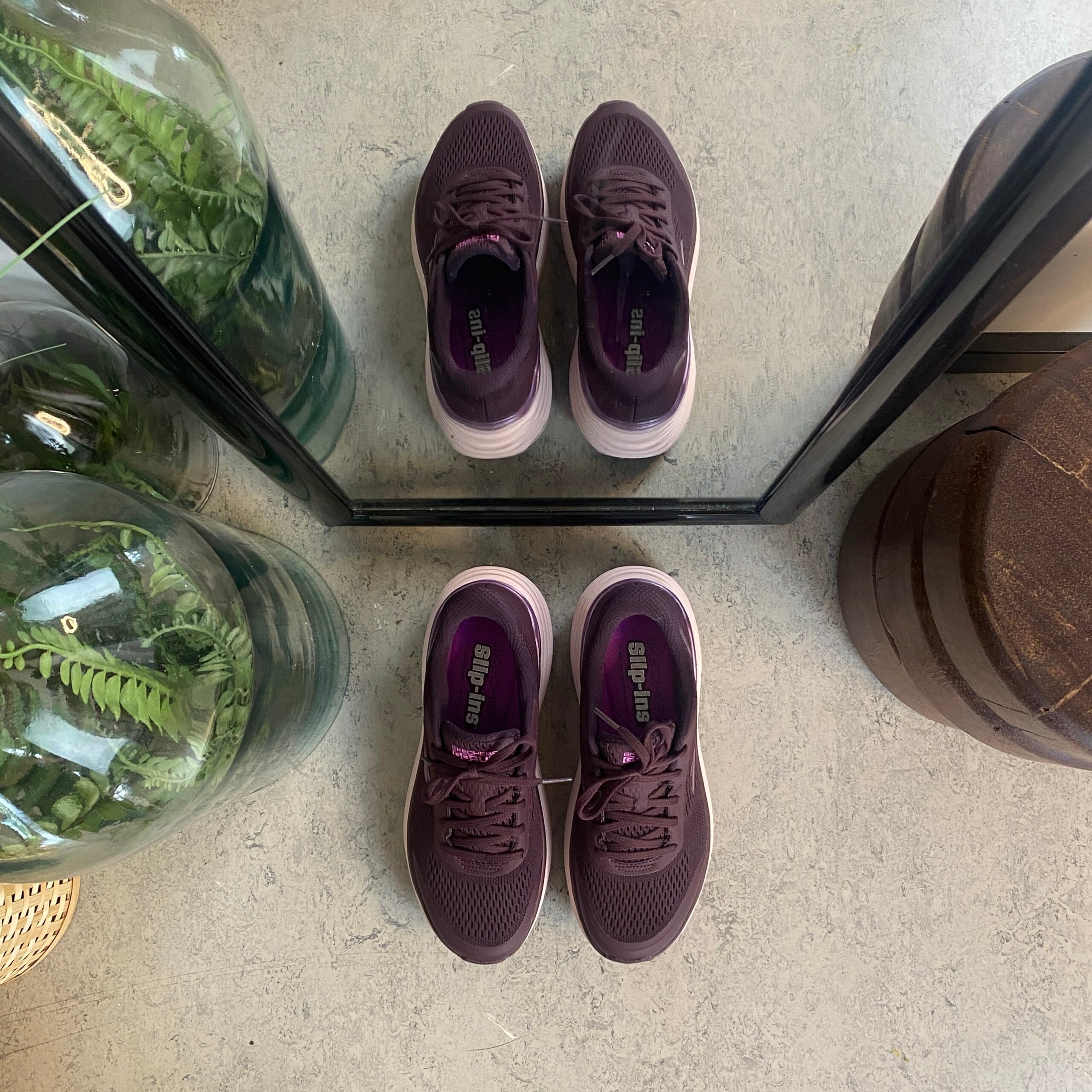 Lilla Skechers slip-in med MaxChusion bund