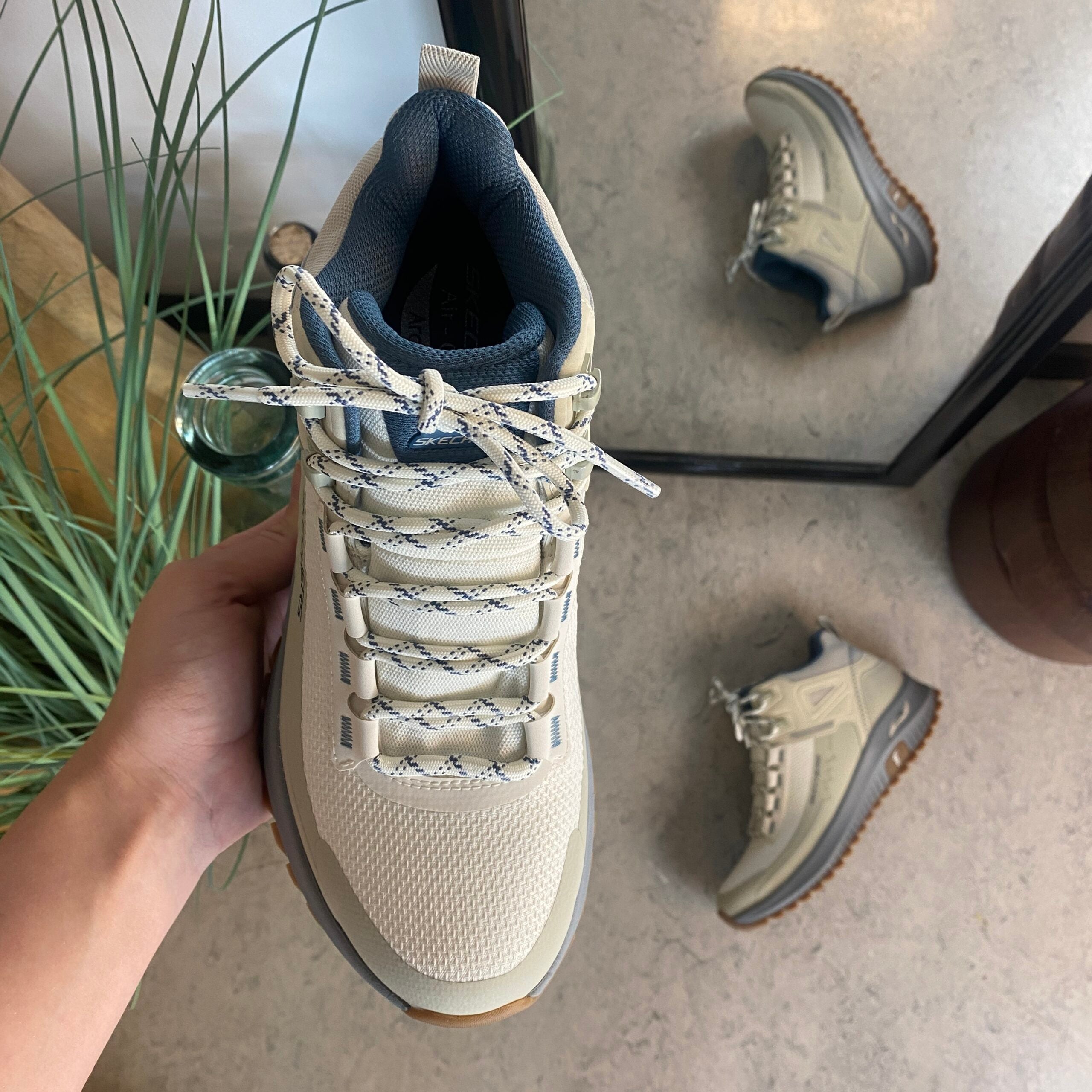 Vandtæt støvle fra Skechers med god svangstøtte.