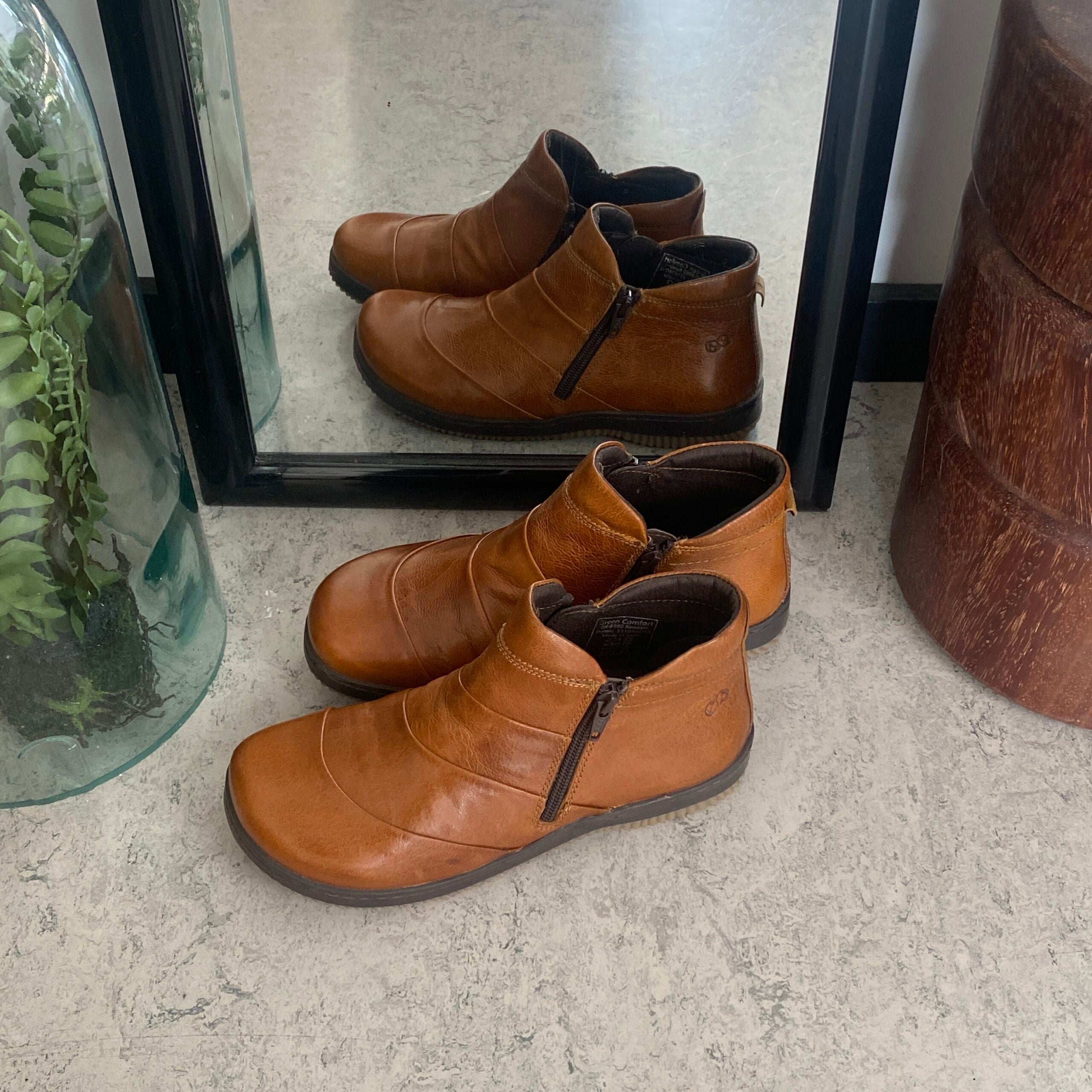 Kort støvle i brun skind fra Green Comfort