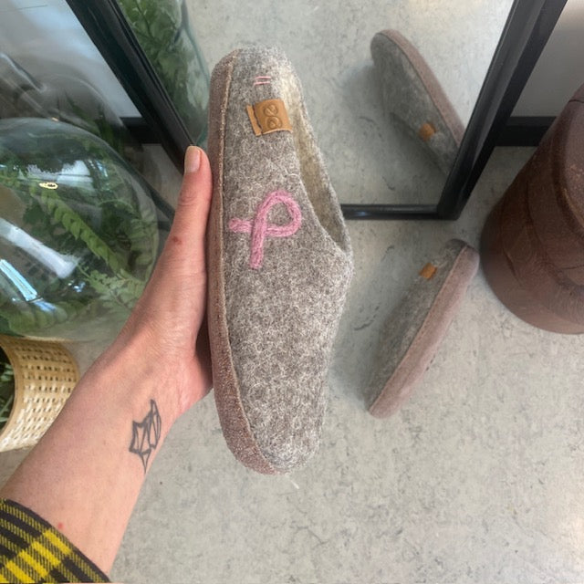 Lav Green Comfort uld hjemmesko med Støt Brysterne logo