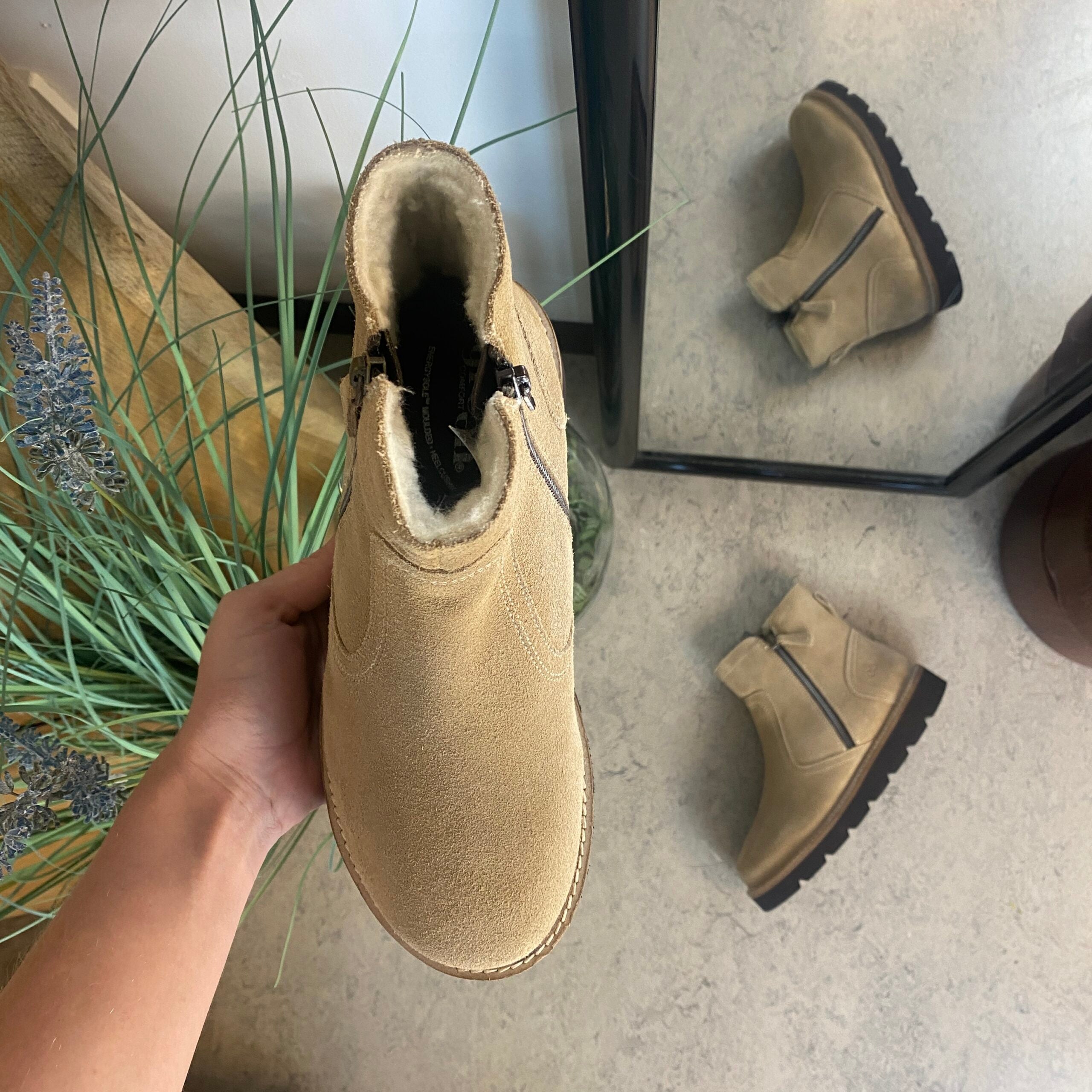 Ruskindsstøvle med EnergySole™, uldfor, dobbelt lynlås & ekstra rummelig H-pasform