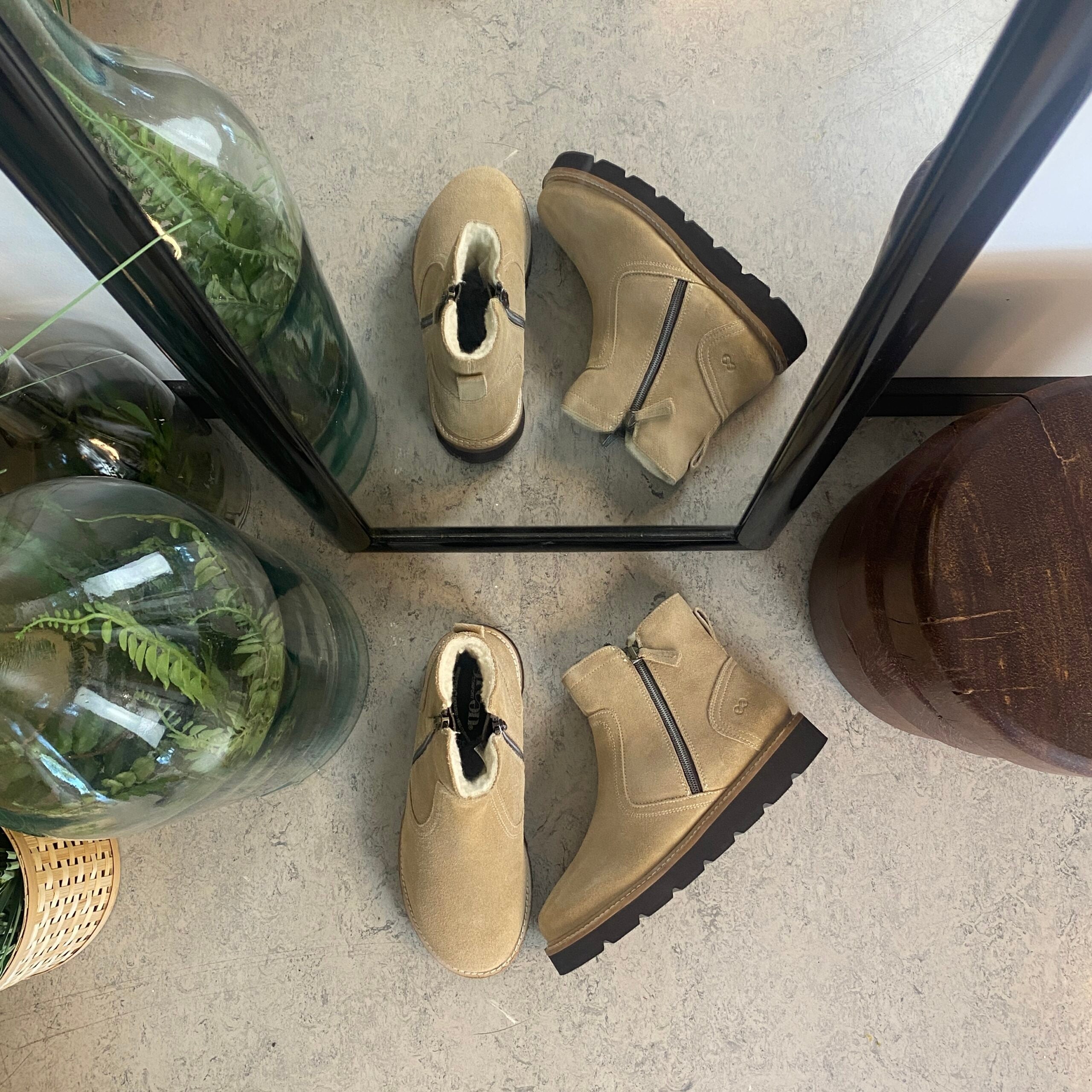 Ruskindsstøvle med EnergySole™, uldfor, dobbelt lynlås & ekstra rummelig H-pasform