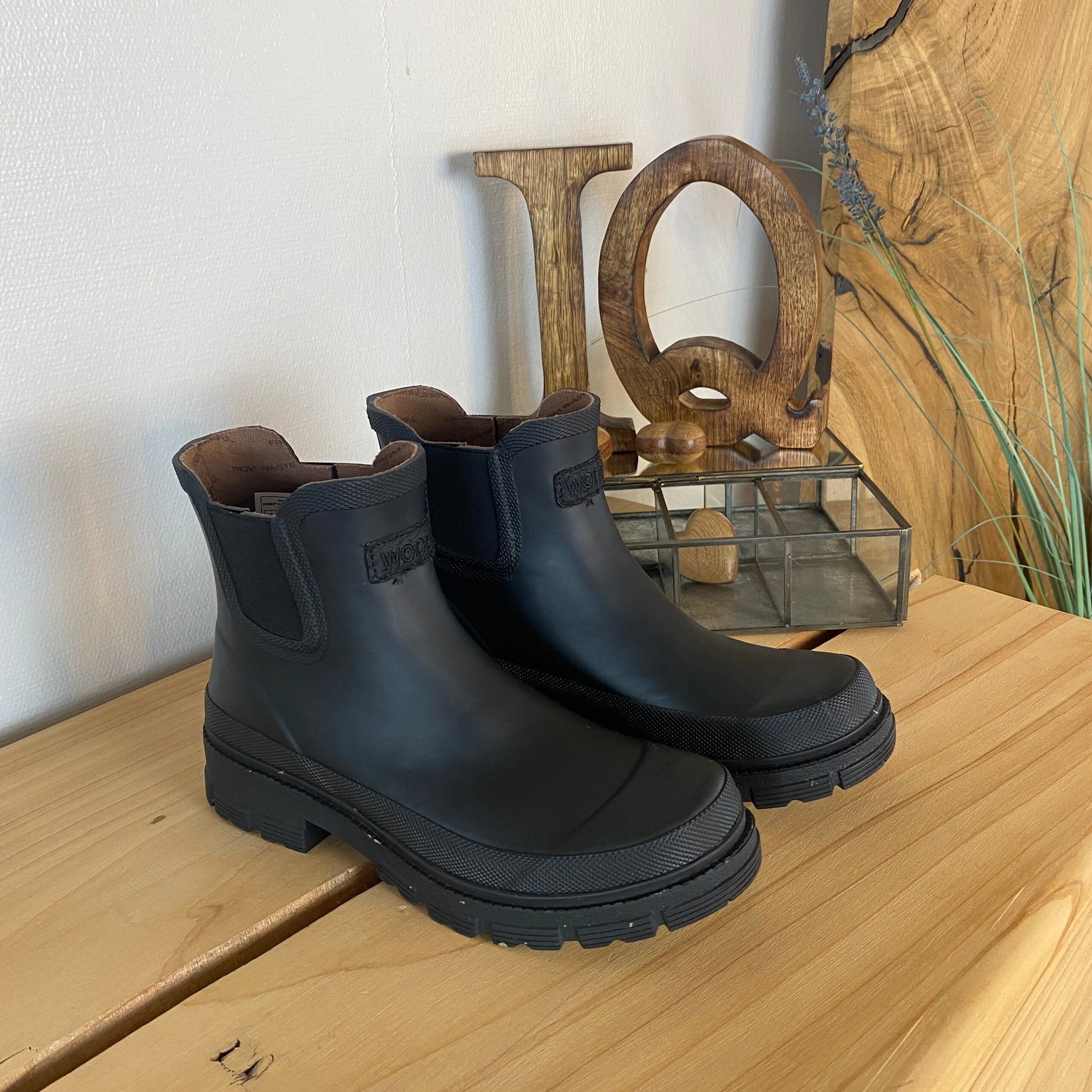 Klassisk sort Woden gummistøvle med kort skaft