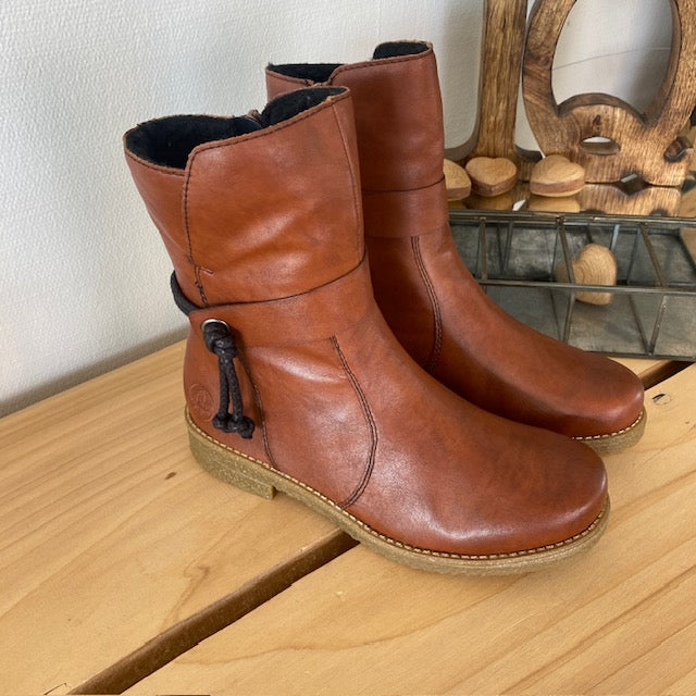 Brun Rieker vinterstøvle med foer og lynlås