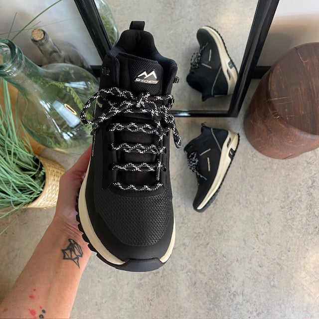 Vandtæt støvle fra Skechers med god svangstøtte