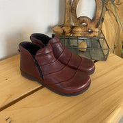 Kort støvle i bordeaux skind fra Green Comfort