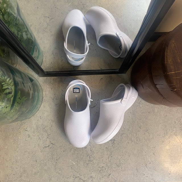 Hvid skridsikker clog træsko