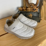 Behagelig hjemmesko i gråt filt fra CMP