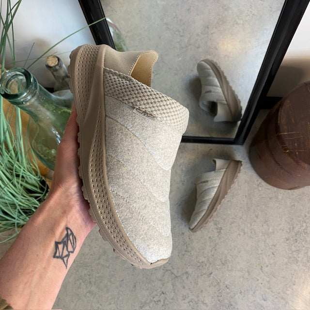 Behagelig hjemmesko i gråt filt fra CMP