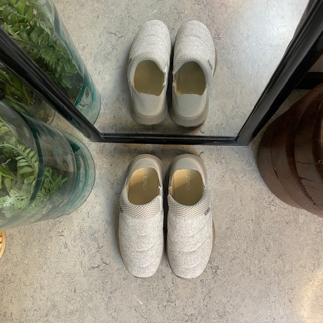 Behagelig hjemmesko i gråt filt fra CMP