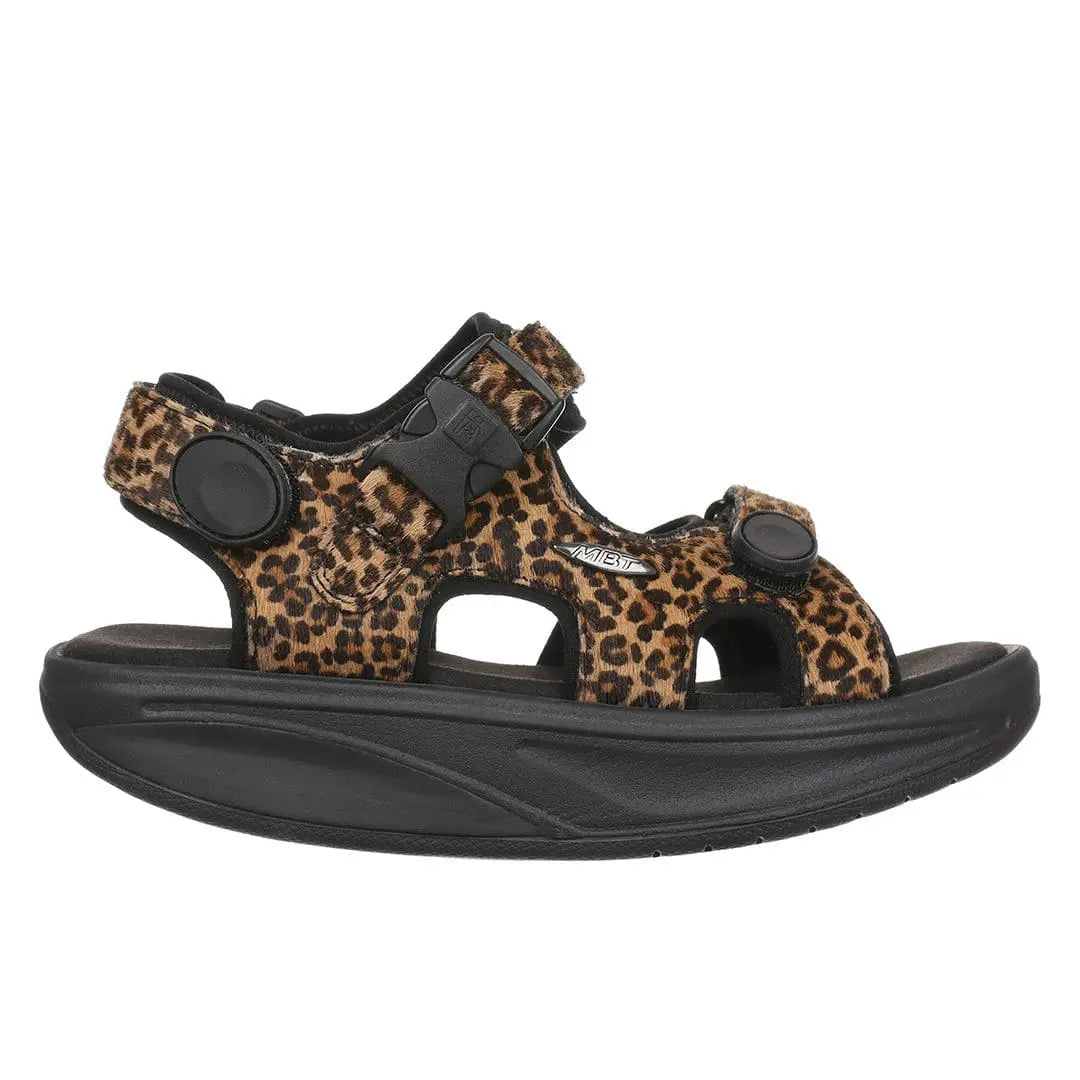 MBT Kisumu Classic Leopard – Komfortable sandaler med støtte & justerbar pasform