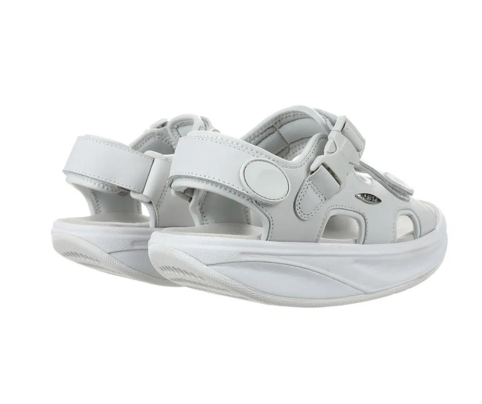Kisumu Hvid klassisk sandal fra MBT