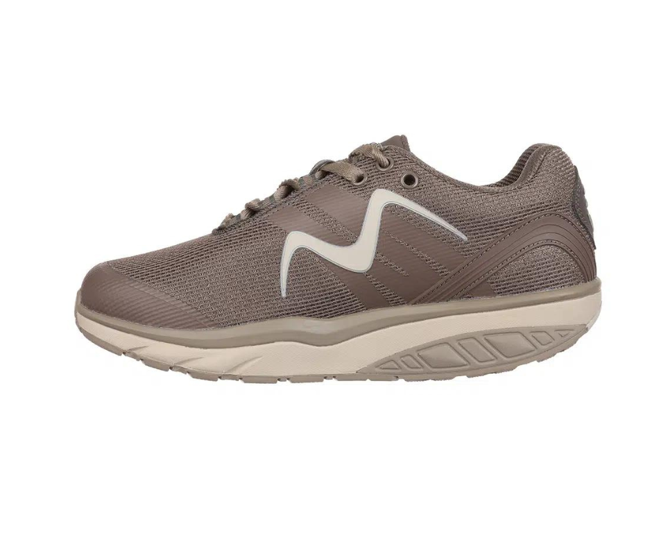 Leasha Oat sko fra MBT til dig der står og går meget