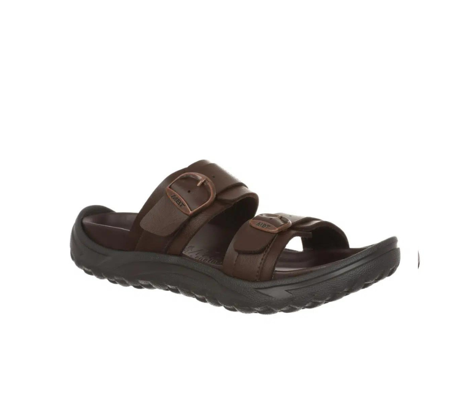 Brun dame slip on sandal fra MBT med ergonomisk fodseng