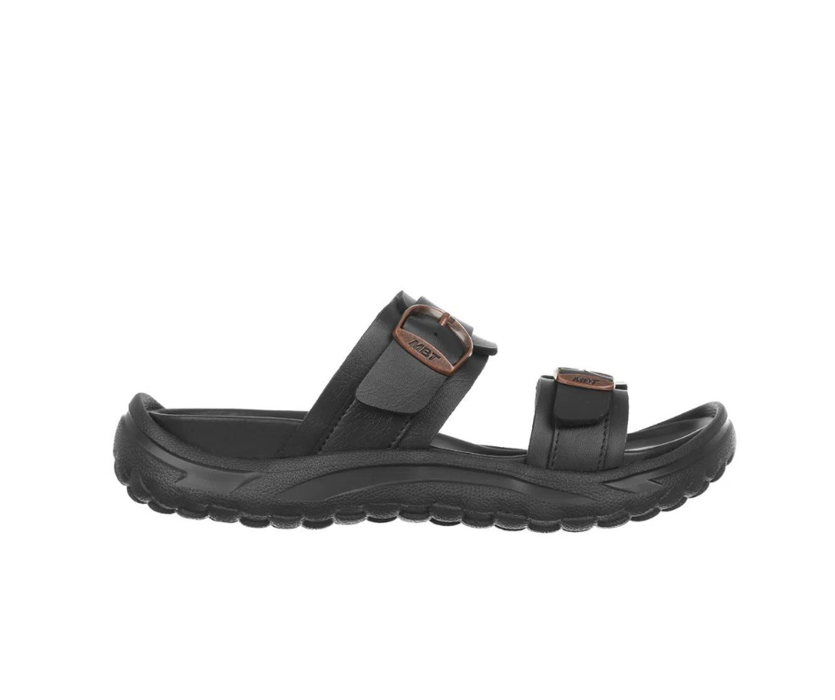 Sort dame slip on sandal fra MBT med ergonomisk fodseng