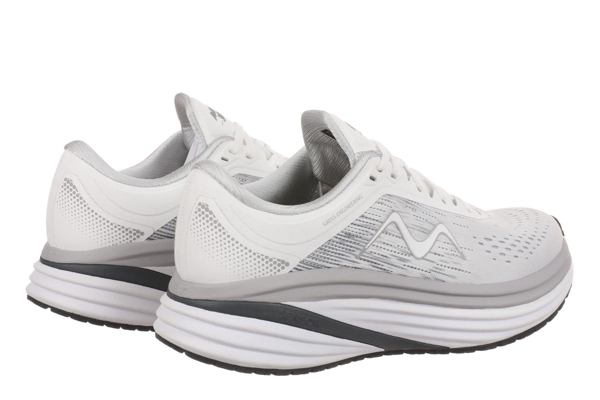 Hvide og sølv MBT M-3000 damesneakers med tyk rullesål og åndbart mesh-materiale til hverdag og løb.
