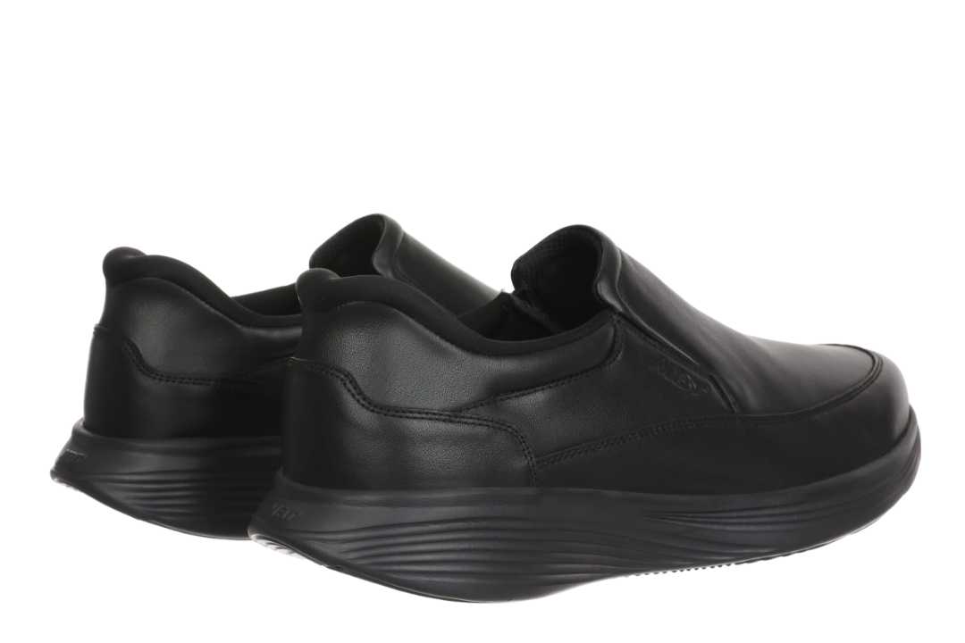 Sort MBT SF-2000 herresko i skind set bagfra med ergonomisk rullesål og praktisk slip-on design.