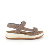 Brun skindsandal med tre justerbare remme og svangstøtte