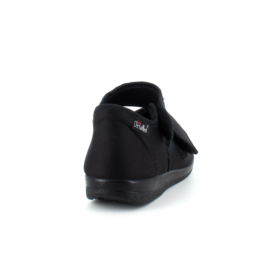 Sandal fra OrtoMed med velcro og åben tå