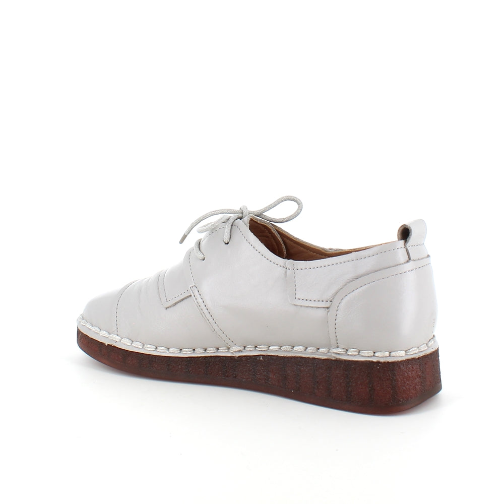 Lys beige skind snøresko med god stødabsorbering