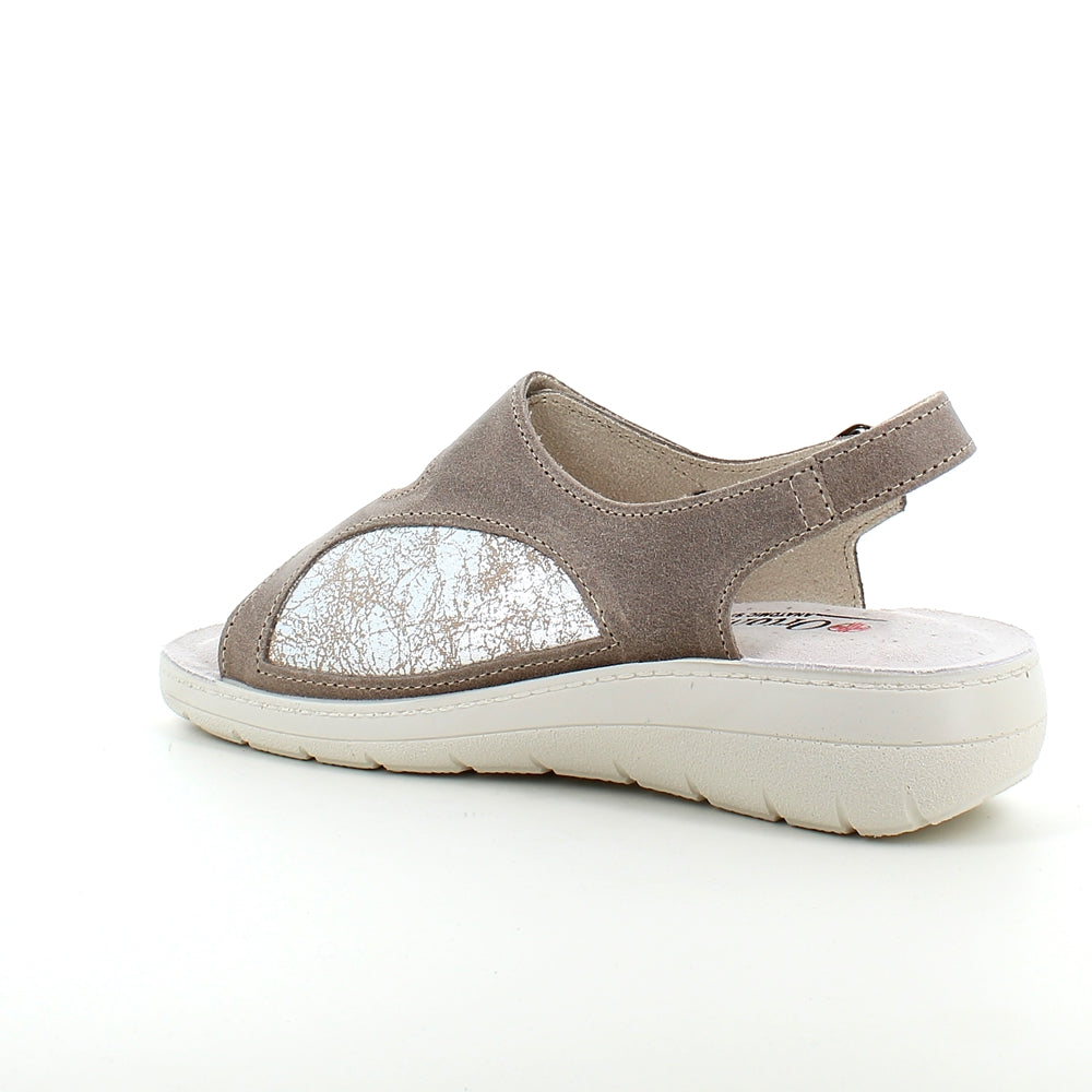 Bred ortopædisk sandal i beige med velcro, svangstøtte & ekstra plads til knyster