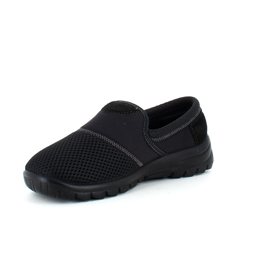 Sort fleksibel sko med skridhæmmende såler