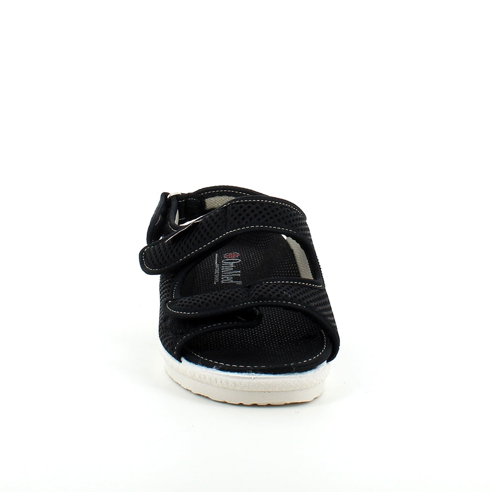 Bred sandal fra OrtoMed med velcro