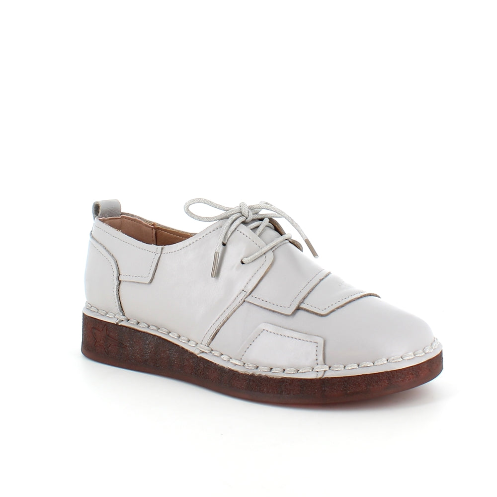 Lys beige skind snøresko med god stødabsorbering