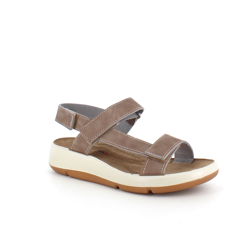 Brun skindsandal med tre justerbare remme og svangstøtte