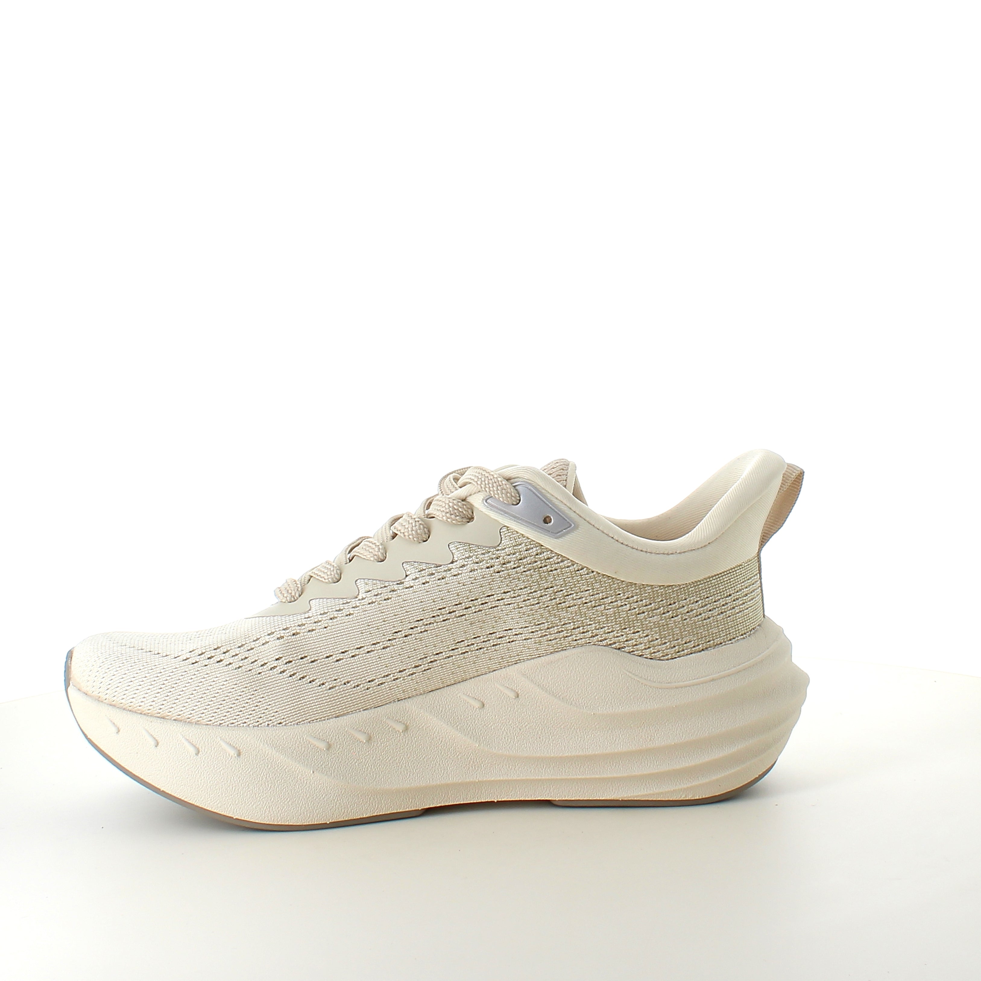 Beige sko med gængesål – Sygeplejebutikken