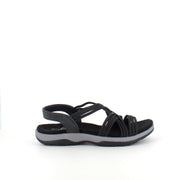 Sort sandal med elastikremme – klassisk model med blød skumsål