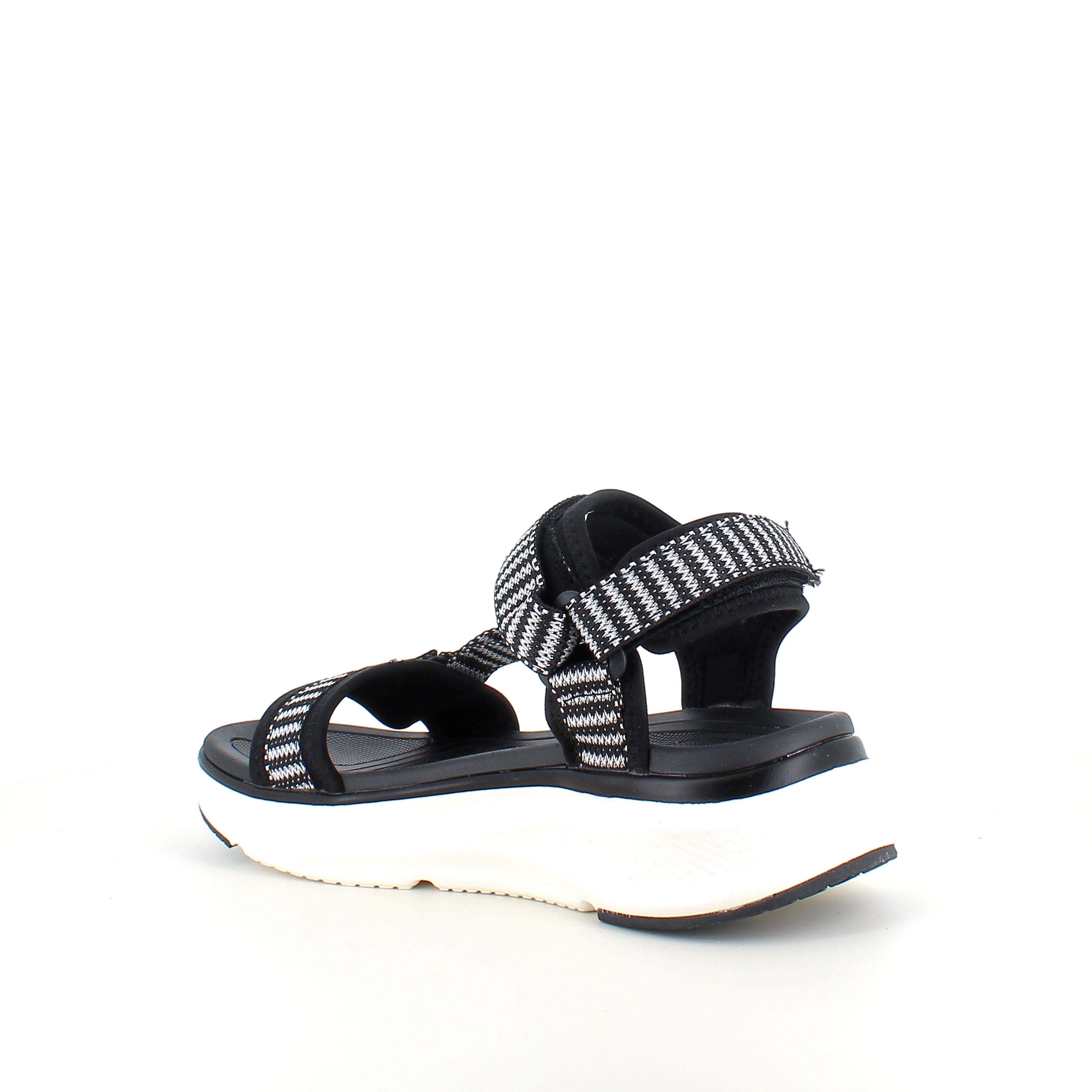 Cruz sandal i sort – Stabil komfort i klassisk design