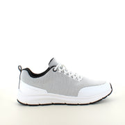 Vandafvisende komfort sneaker i hvid med skridhæmmende sål